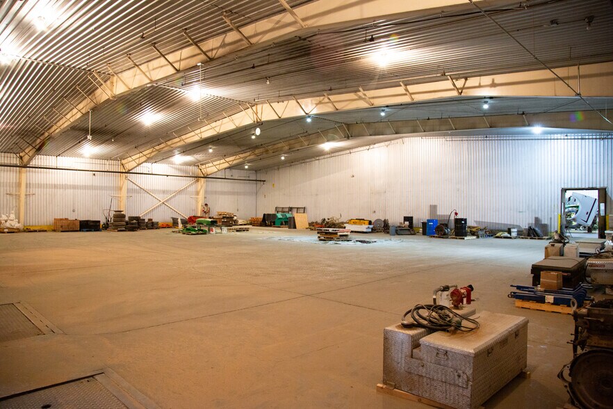 More Photos Of 9615 Broadway Blvd SW, Albuquerque Warehouse For Sale