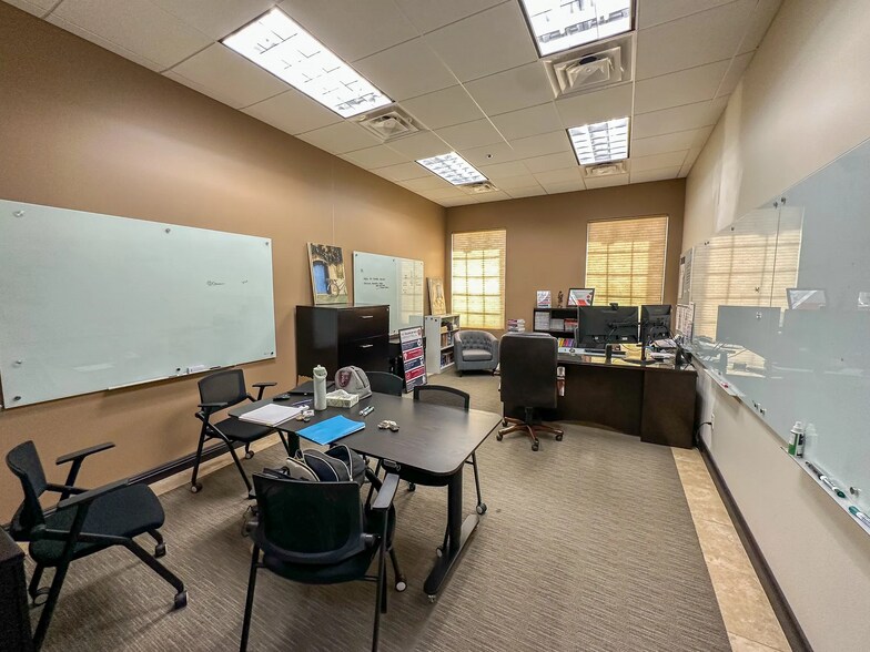 More Photos Of 690 E Warner Rd, Gilbert Office For Lease