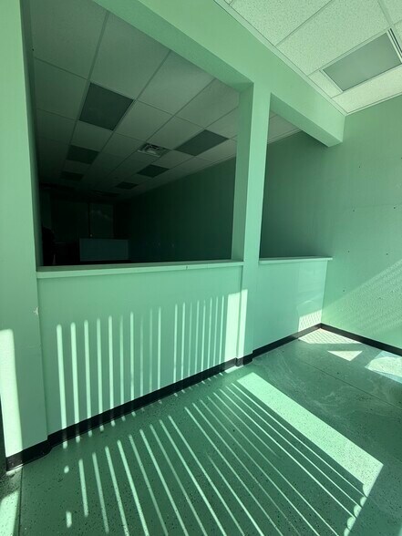 More Photos Of 2165 E Windmill Ln, Las Vegas Bank For Sale