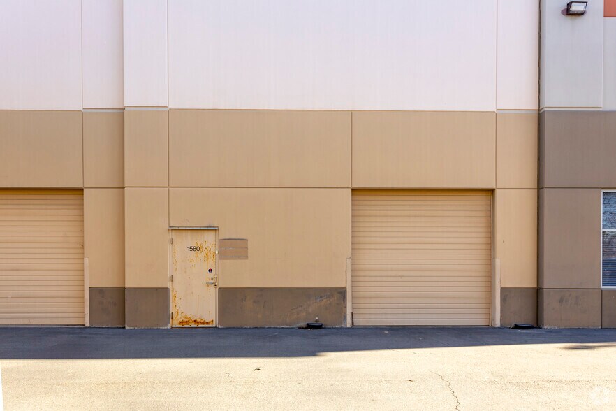 More Photos Of 1568 Lancaster Point Way, San Diego Flex For Sale