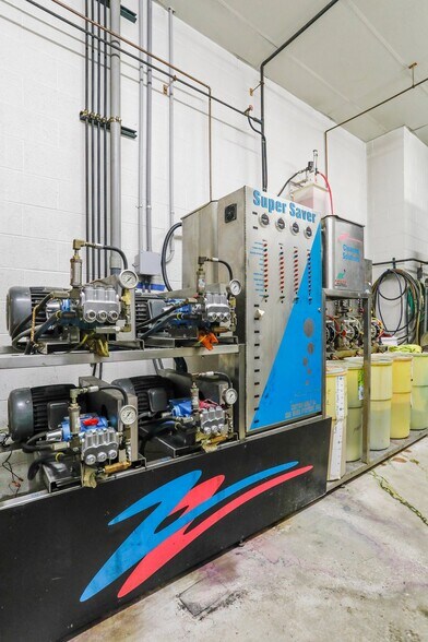 More Photos Of 1424 Doron Dr, Chambersburg Carwash For Sale