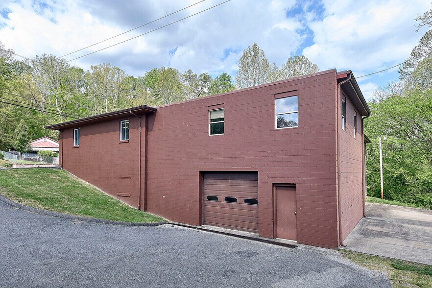 More Photos Of 6328 Elk River Rd, Clendenin Auto Repair For Sale