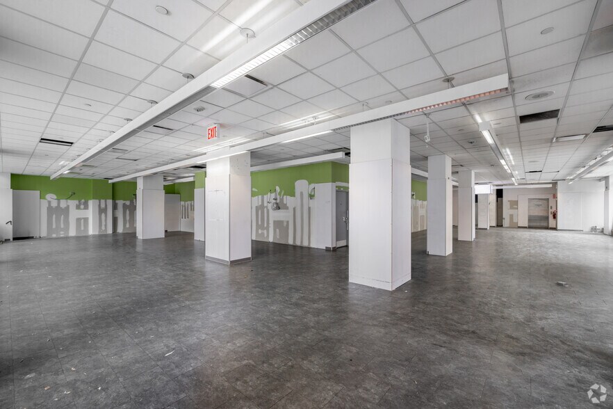 More Photos Of 300 E 23rd St, New York Apartments For Sale