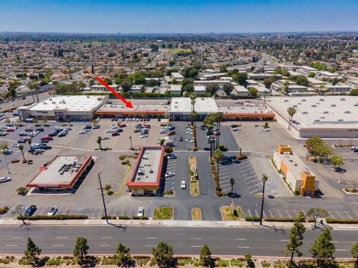More Photos Of 16151 Harbor Blvd, Fountain Valley General Retail For Lease