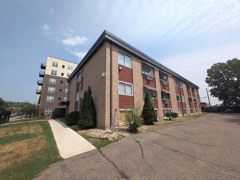 More Photos Of 1816-1818 Bryant Ave, Minneapolis Apartments For Sale