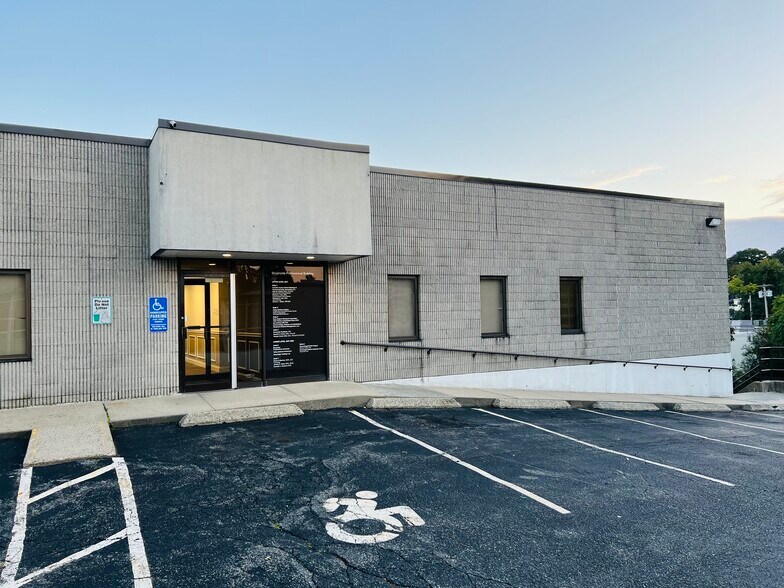 4637 Main St Unit 4641  