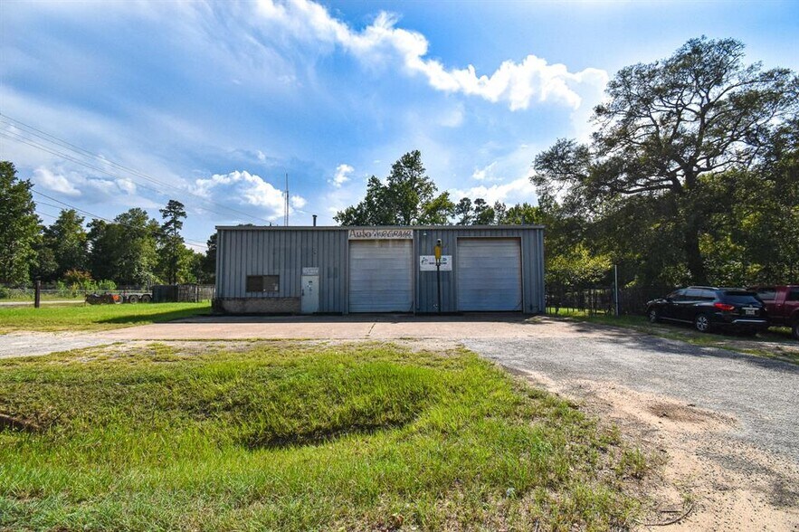 More Photos Of 150 Hill Ln, Coldspring Industrial For Sale