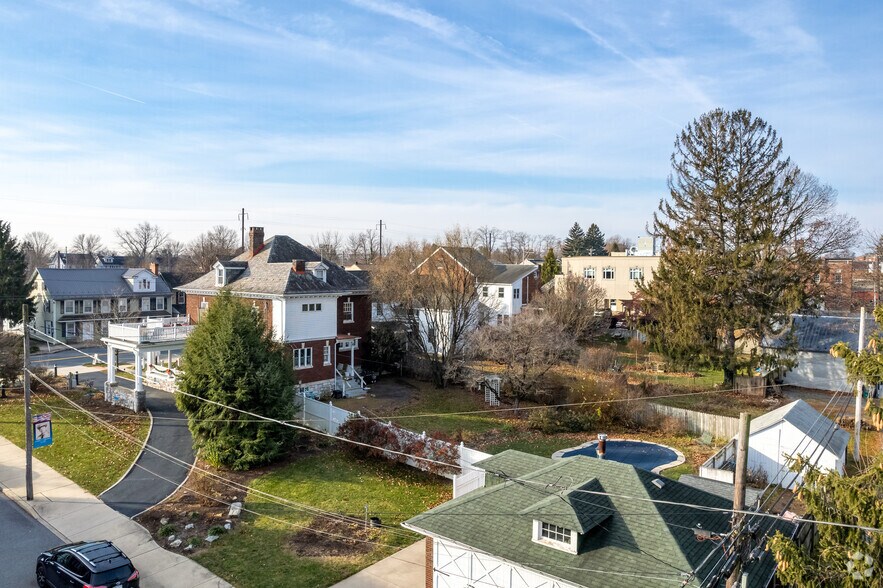 More Photos Of 127 E Main St, Mount Joy Hospitality For Sale