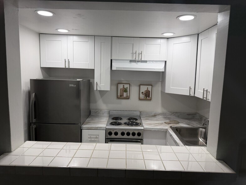 More Photos Of 811 SE 16th St, Fort Lauderdale Apartments For Sale