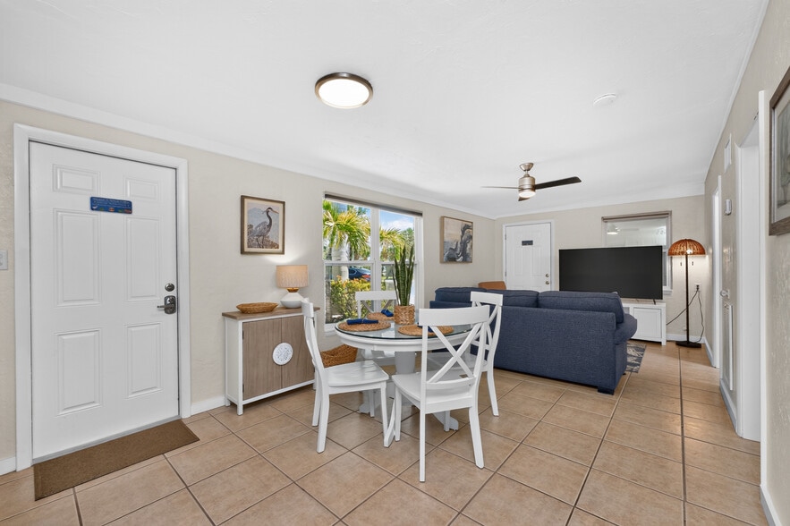 More Photos Of 1130 Gulf Blvd, Englewood Apartments For Sale