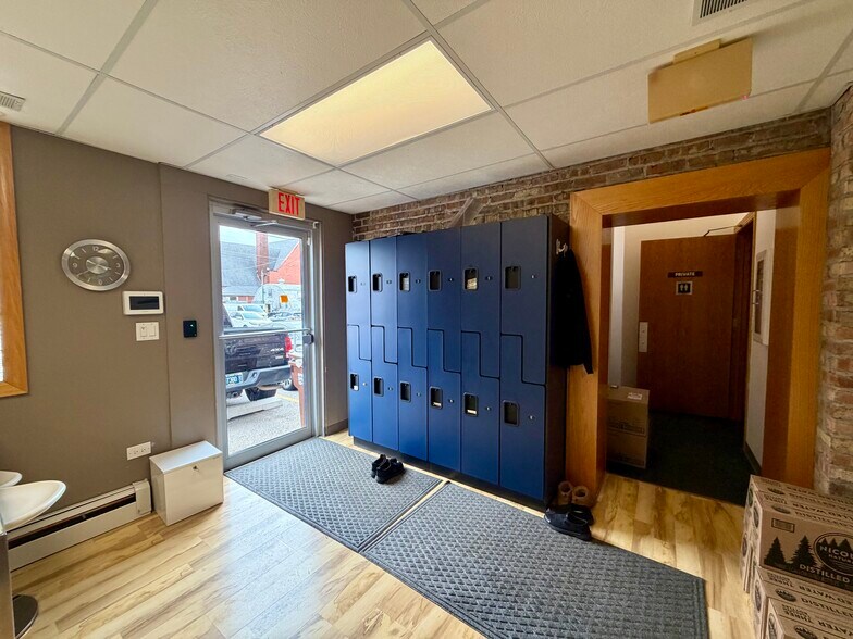 More Photos Of 134 W State St, Sycamore Office Residential For Sale