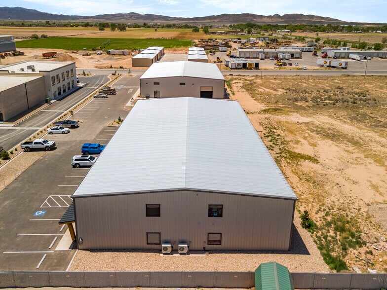 More Photos Of 336 N 3325 W, Cedar City General Retail For Lease