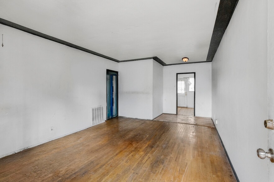 More Photos Of 1515 N Hollywood Way, Burbank Apartments For Sale