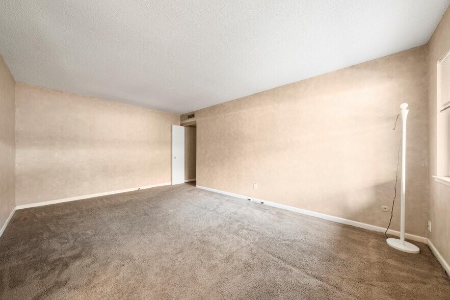 More Photos Of 5743 Woodleigh Dr, Carmichael Multifamily For Sale