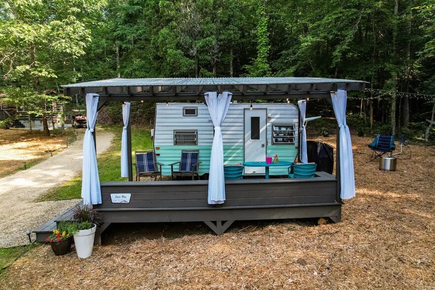 More Photos Of 38 Camp Ultima Blvd, Franklin Hospitality For Sale