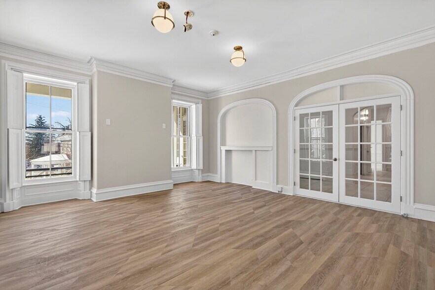 More Photos Of 86 Summer St, Haverhill Apartments For Sale