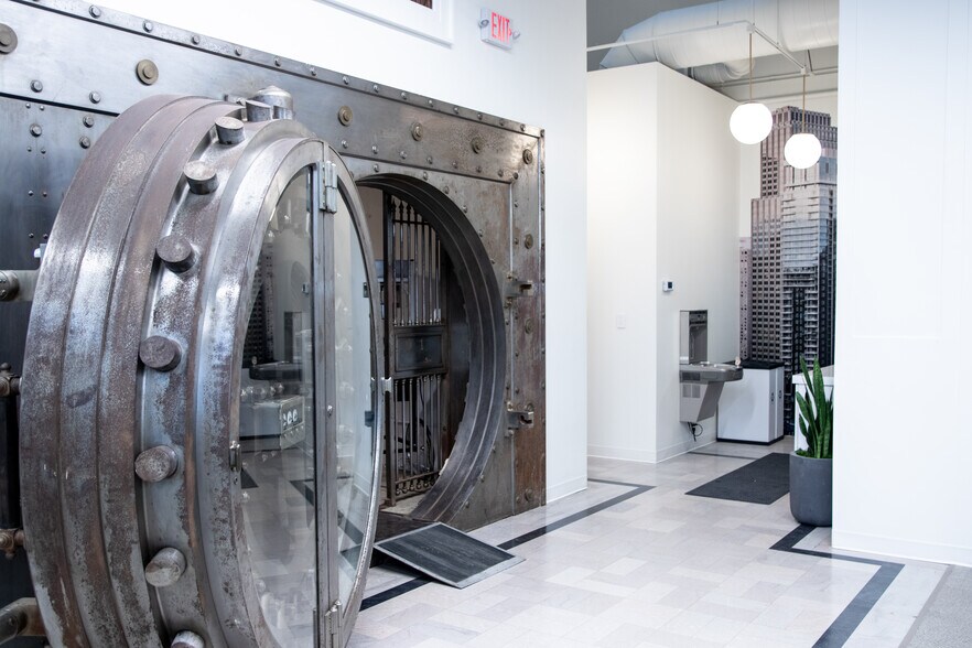 More Photos Of 201 S Broadway Ave, Albert Lea Loft Creative Space For Lease