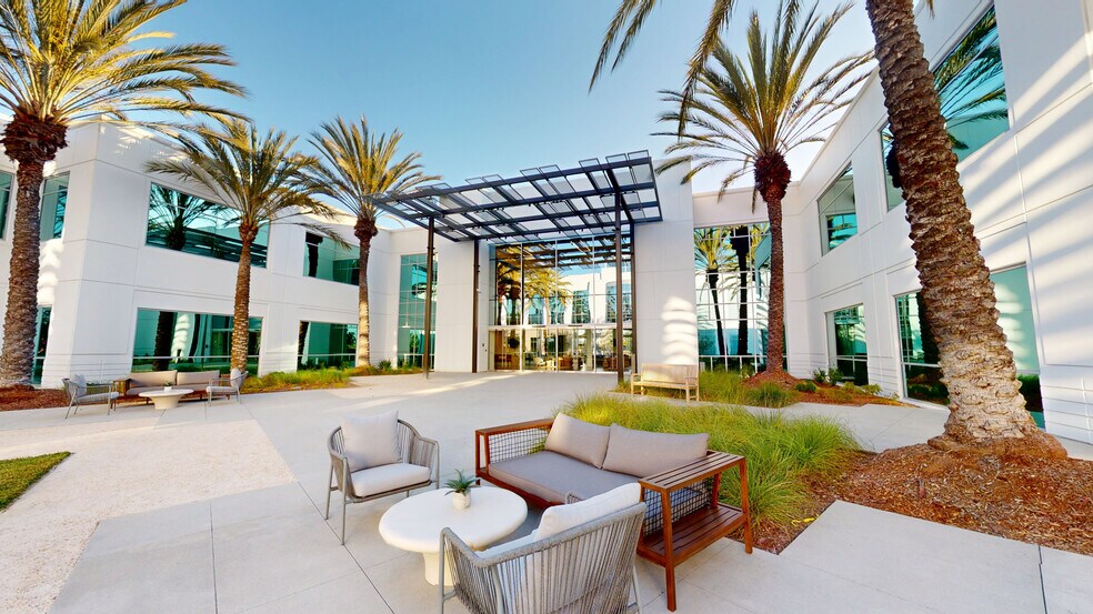 More Photos Of 6220 Greenwich Dr, San Diego Research And Development For Lease