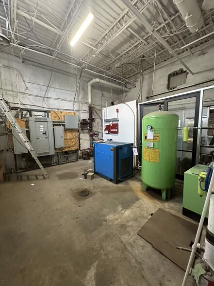 More Photos Of 648-658 E Erie Ave, Philadelphia Warehouse For Lease