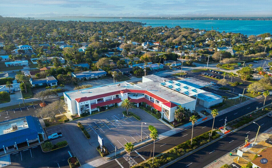 More Photos Of 325 5th Ave, Indialantic Office For Lease