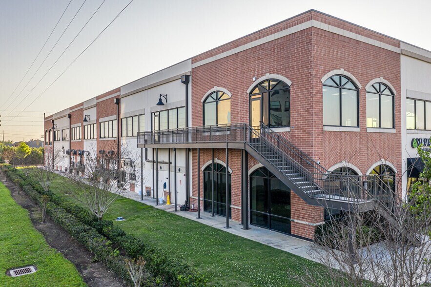 More Photos Of 11929 University Blvd, Sugar Land Storefront Retail Office For Lease