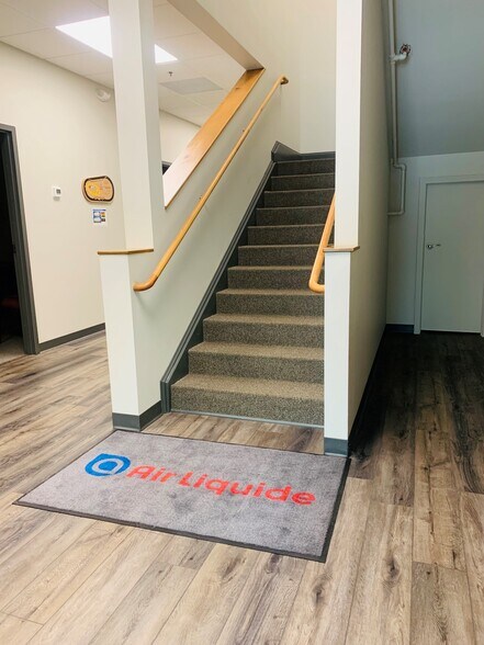 More Photos Of 1935 Vaughn Rd NW, Kennesaw Light Distribution For Lease