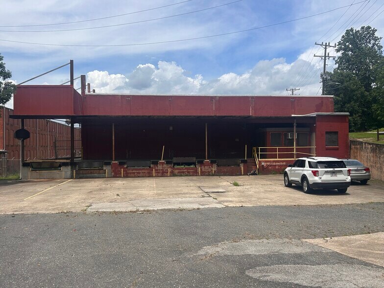 Primary Photo Of 55 Church st, Marion Warehouse For Lease