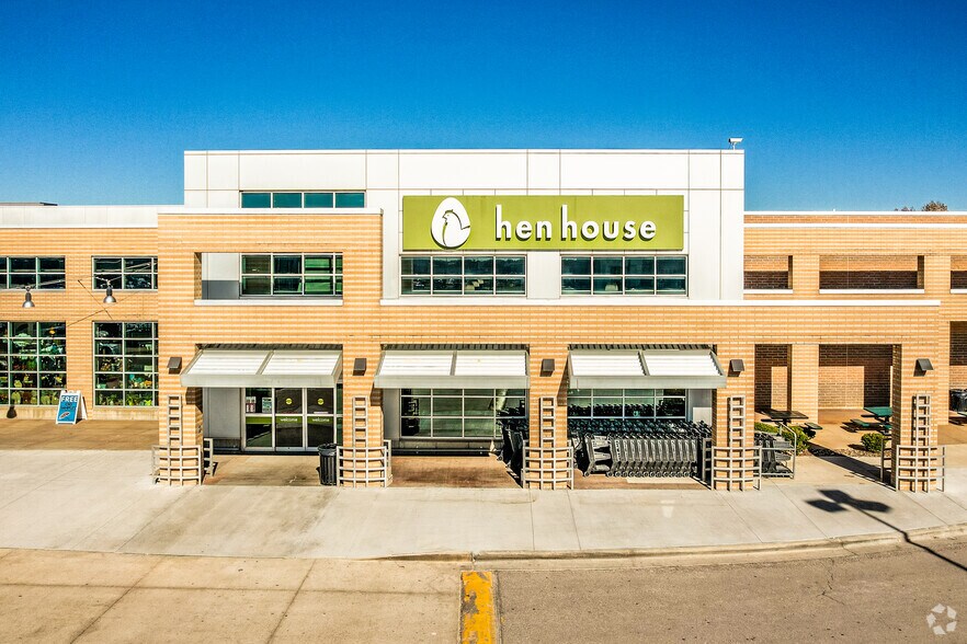 More Photos Of 6882-6936 W 135th St, Overland Park Unknown For Lease