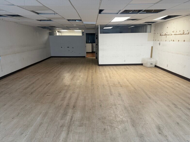 More Photos Of 521 47th Rd, Long Island City Warehouse For Lease