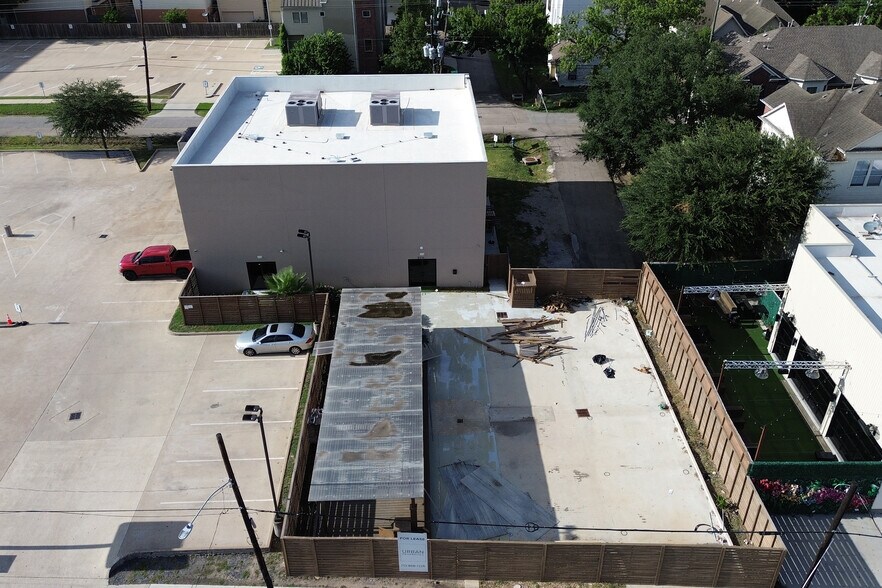 More Photos Of 5316 Washington Ave, Houston Bar For Lease