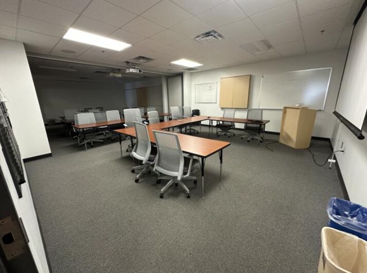 More Photos Of 5160 Lad Land Dr, Fredericksburg Warehouse For Lease
