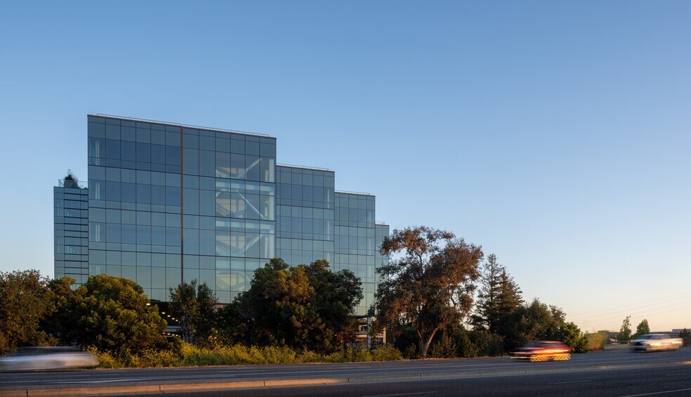More Photos Of 405 Industrial Rd, San Carlos Research And Development For Lease