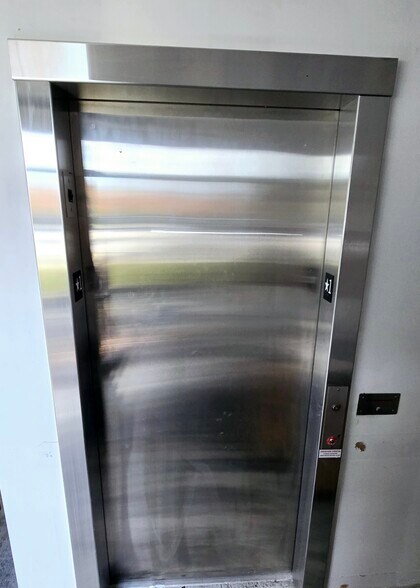 More Photos Of 701 Mutual Ct, Raleigh Office For Lease