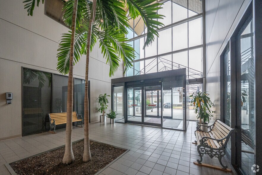 More Photos Of 17270 Red Oak Dr, Houston Medical For Sale