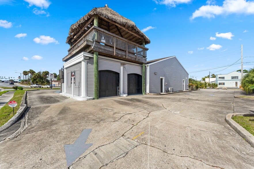 More Photos Of 340 King St, Cocoa Office For Sale