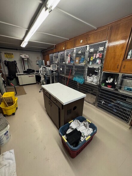 More Photos Of 7439 Tyler Blvd, Mentor Veterinarian Kennel For Sale