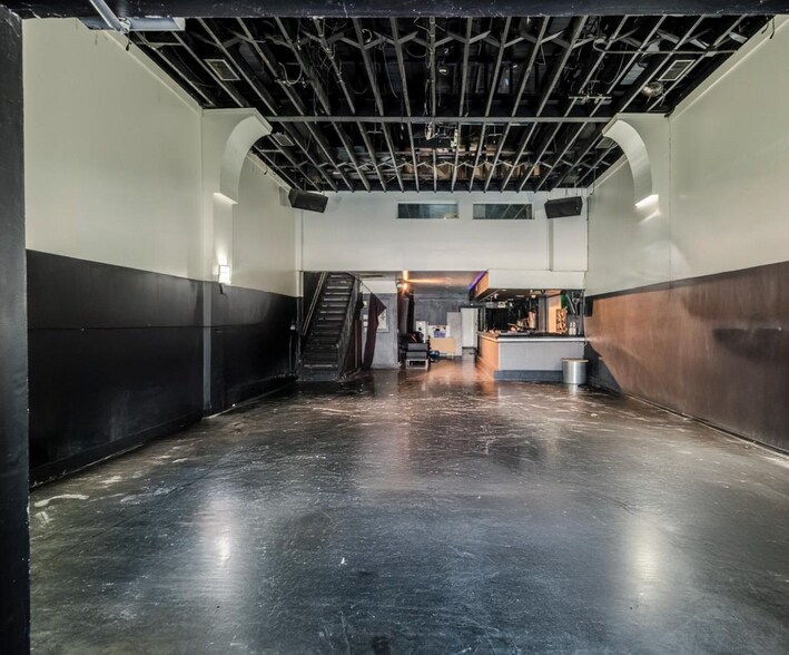 More Photos Of 912 71st St, Miami Beach Bar For Sale