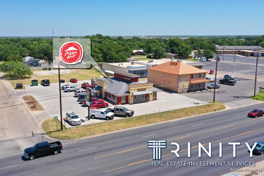 More Photos Of 550 E Ambler Ave, Abilene Restaurant For Sale
