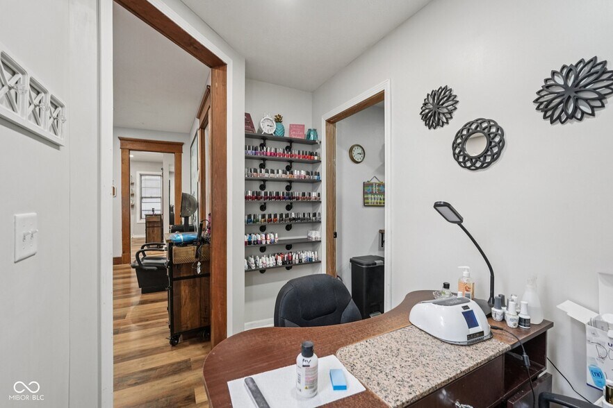 More Photos Of 305 E Washington St, Greencastle Storefront Retail Residential For Sale