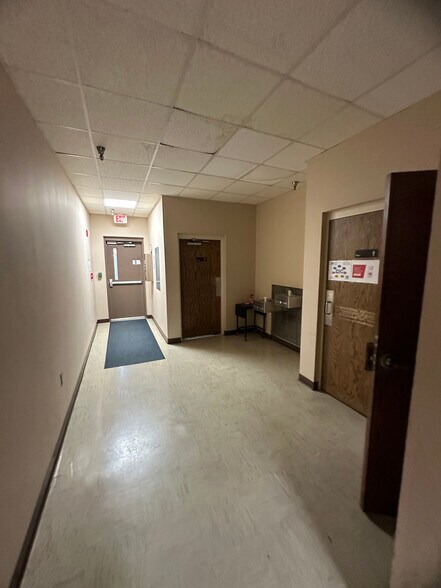 More Photos Of 201 N Troup St, Valdosta Office For Sale