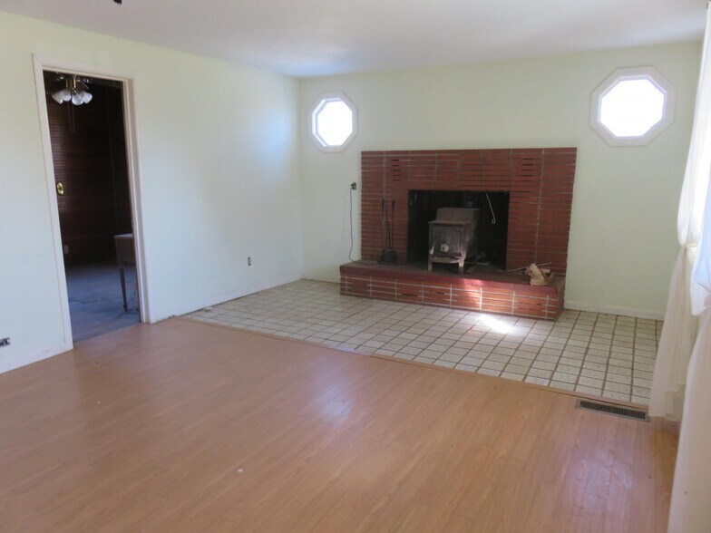 More Photos Of 295 Co Rd 149, Lookout Land For Sale