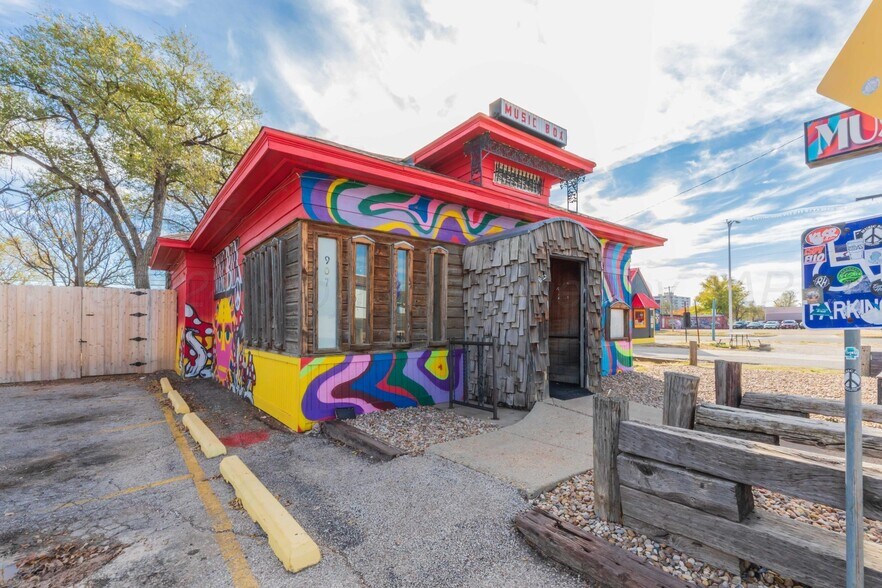 More Photos Of 907 S Madison St, Amarillo Storefront Retail Residential For Sale