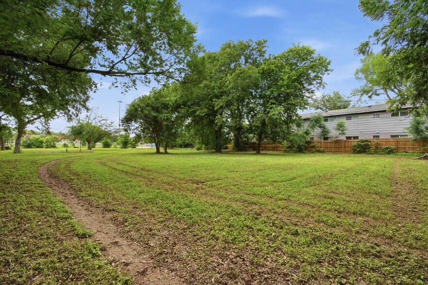 More Photos Of 322 Linda Dr, San Marcos Land For Sale