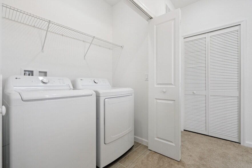 More Photos Of Old Lake Wilson Road, Davenport Multifamily For Sale