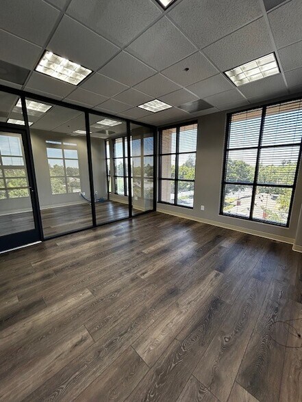 More Photos Of 2001 Howard Rd, Madera Loft Creative Space For Lease