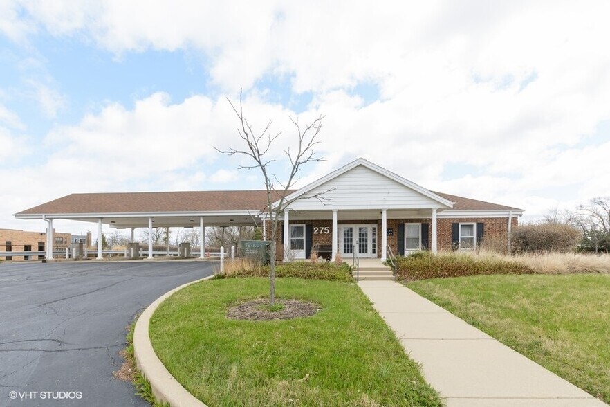 More Photos Of 275 S Roselle Rd, Schaumburg Bank For Sale