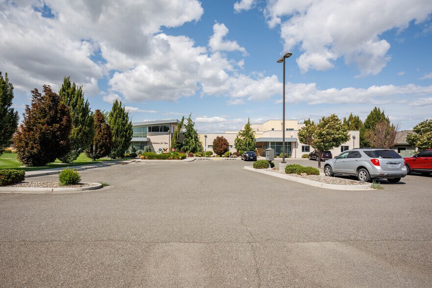 More Photos Of 6802 W Rio Grande Ave, Kennewick Medical For Lease