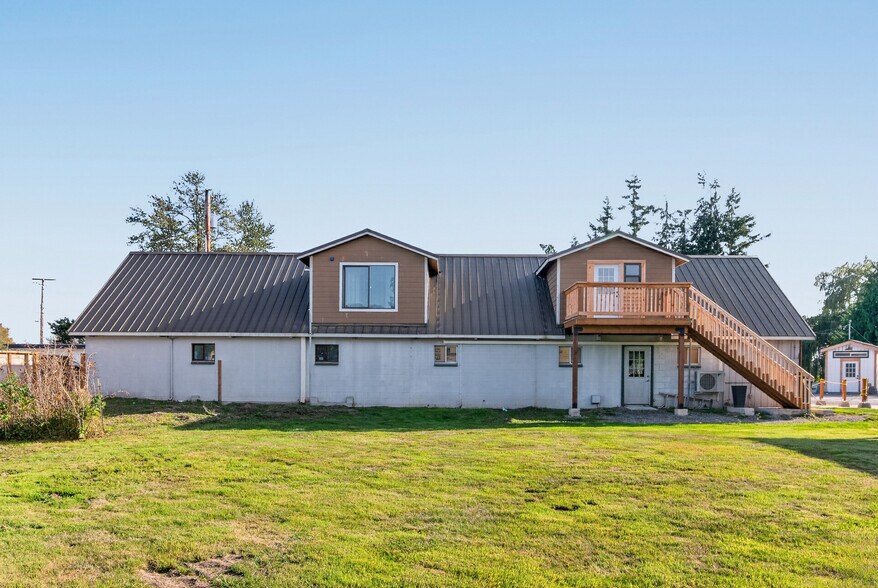 More Photos Of 14969 W Bow Hill Rd, Bow Bar For Sale