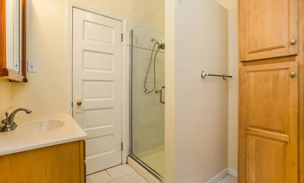 More Photos Of 1043-1053 Fell St, San Francisco Apartments For Sale