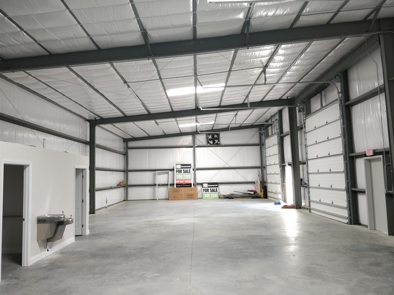 More Photos Of 4207 W Dr Martin Luther King Jr Blvd, Tampa Industrial For Sale